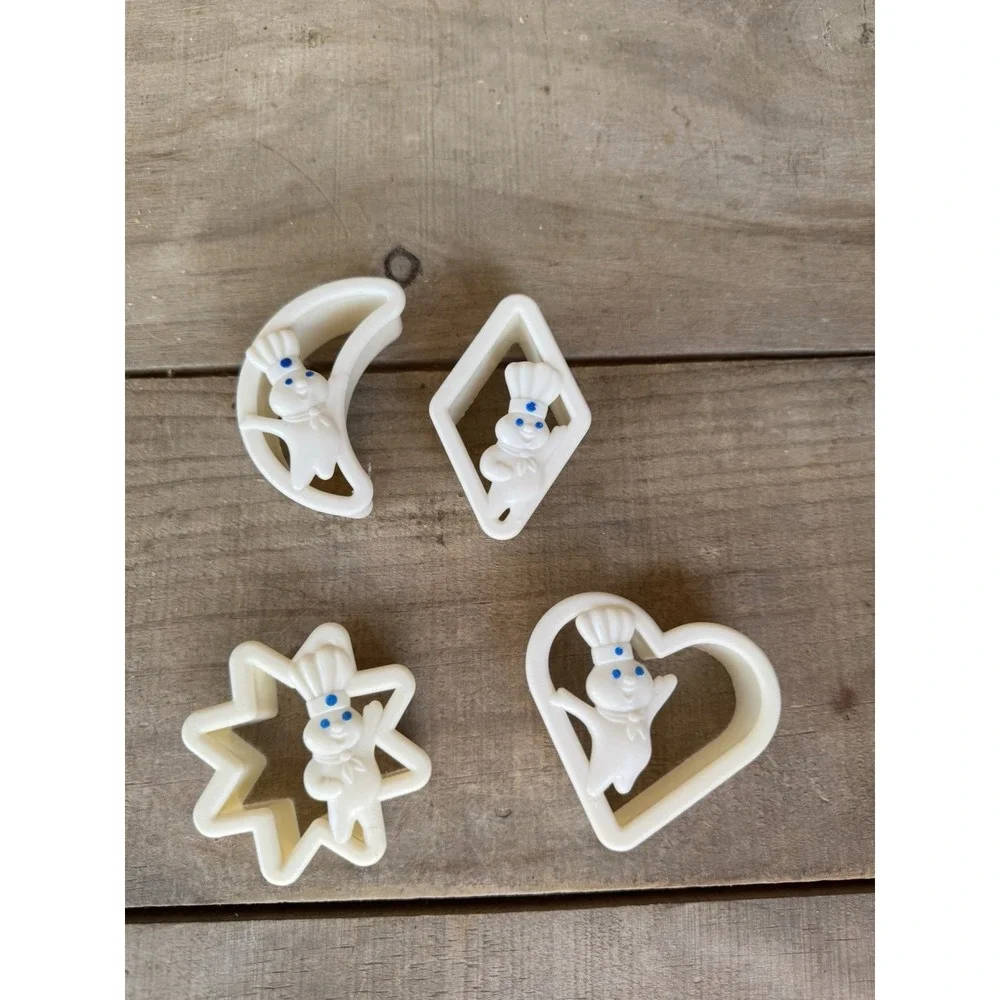 Vintage 1992 Pillsbury Doughboy Set of 4 Cookie Cutters shapes Heart Moon baking